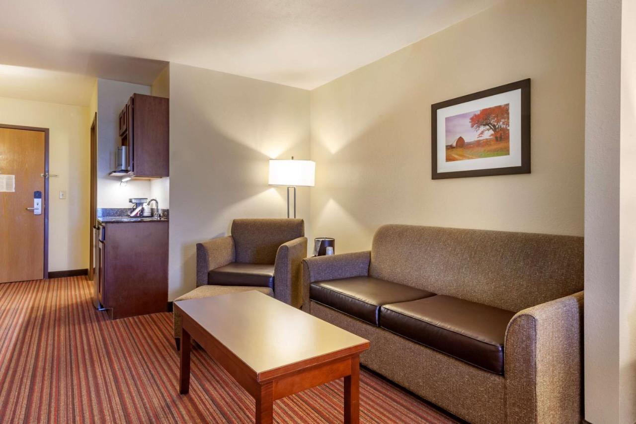 Best Western PLUS Sparta Trail Lodge Exterior foto